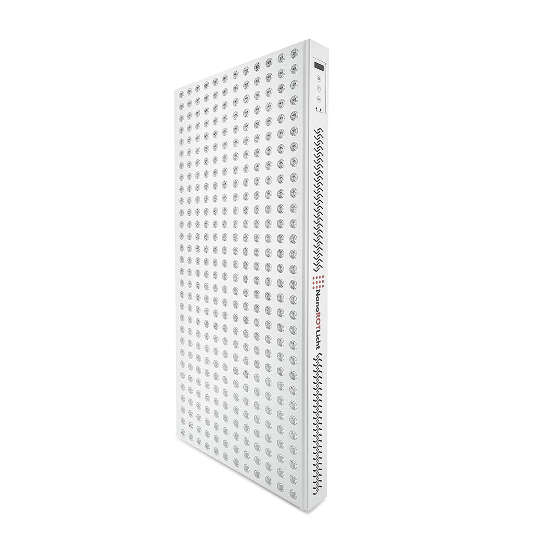 NanoPRO1800 von NanoROTLicht, seitliche Frontalansicht mit ausgeschalteten LEDs im roten und nahinfraroten Bereich